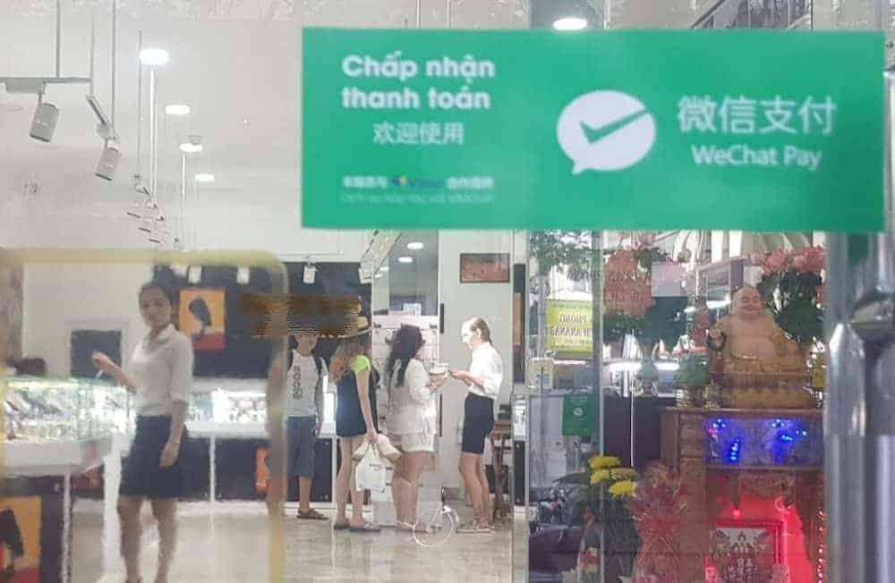 Một cửa hàng trên đường Nguyễn Thiện Thuật (TP.Nha Trang) chấp nhận thanh toán bằng WeChat Pay