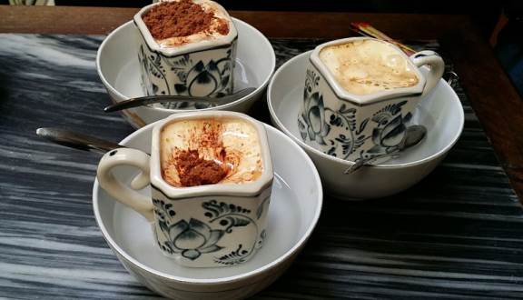 Cà phê trứng là thức uống đặc biệt của người Hà Nội